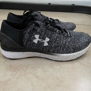 NEW Women’s UNDER ARMOUR Charged Bandit 3 Twill - Black/White Size 8